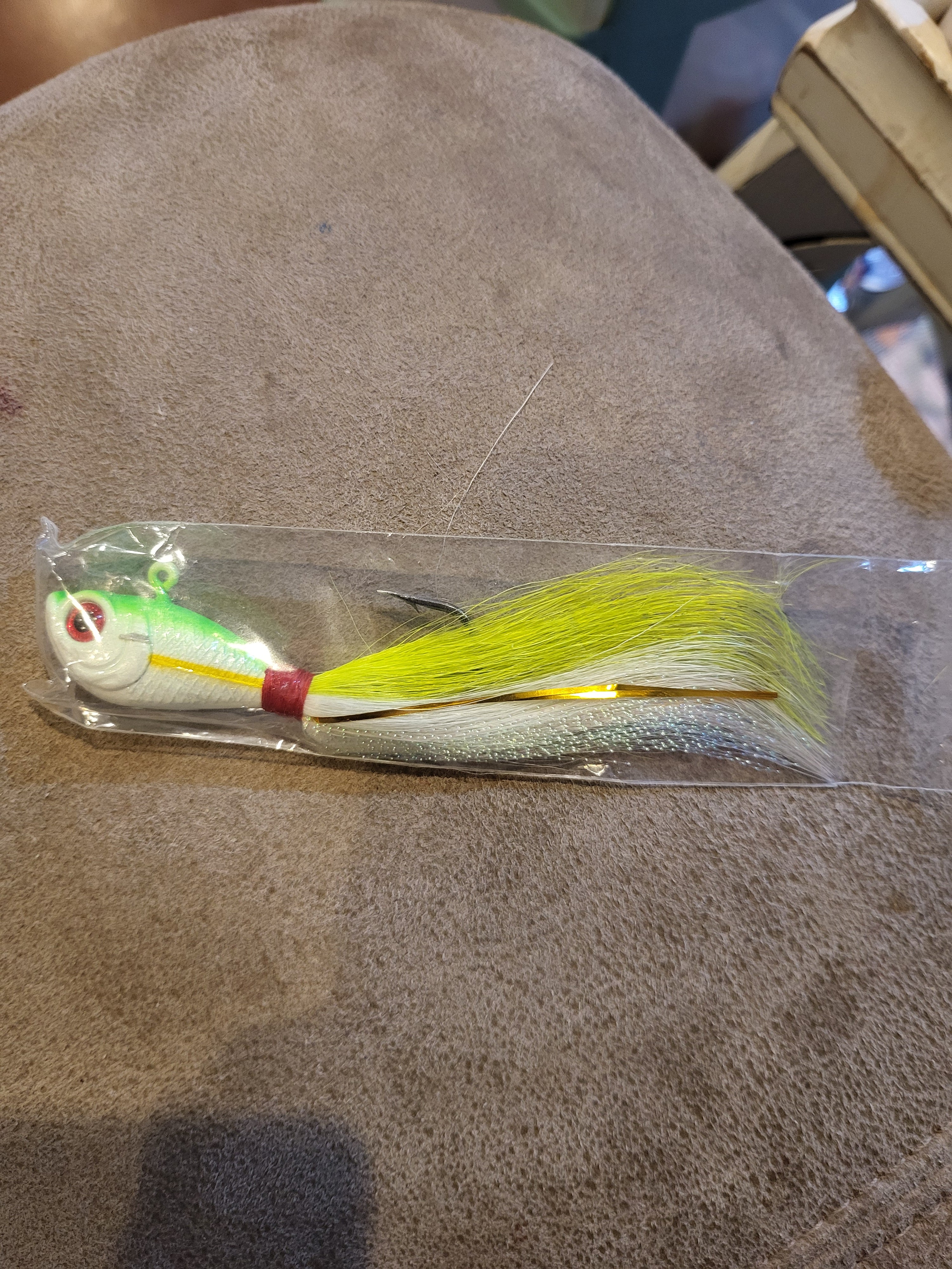 2 oz Bucktail Jig